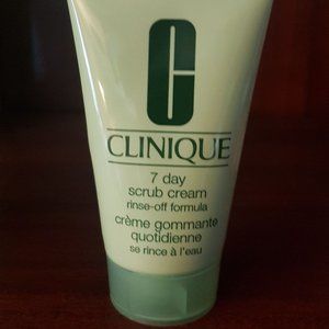 Clinique 7 day scrub rinse off formula 30mls free with purchase